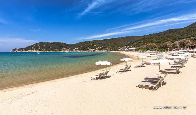 Spiaggia Della Biodola Spiaggia Di Sabbia Allelba