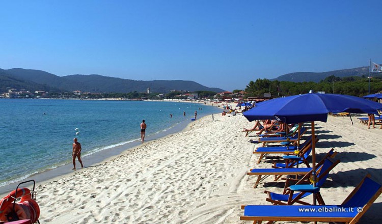 La Spiaggia Di Marina Di Campo In Isola Delba Toscana