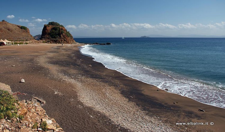 Spiaggia Di Cala Seregola A Rio Marina Isola Delba