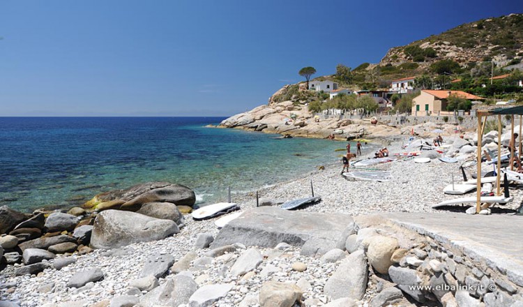 La Spiaggia Di Chiessi Spiagge Allisola Delba A Marciana