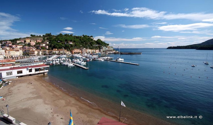 Spiaggia La Rossa A Porto Azzurro Spiagge Allisola Delba